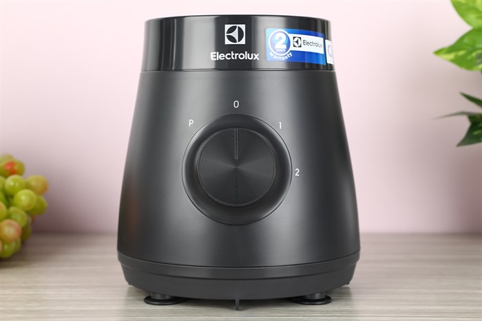 Máy xay sinh tố đa năng Electrolux E3TB1-310K Màu Đen