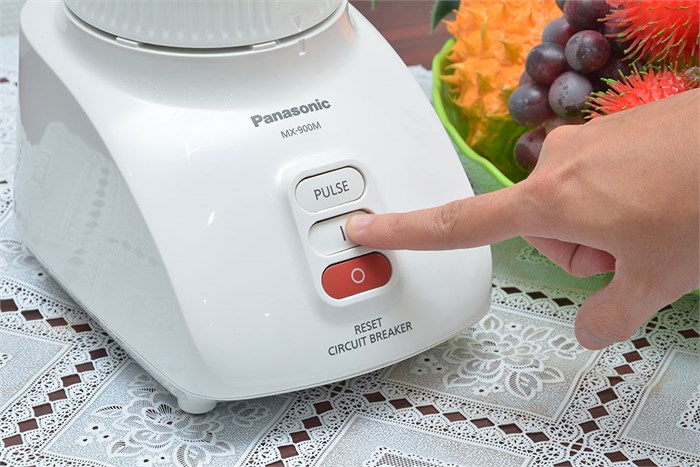 Máy xay sinh tố đa năng Panasonic MX-900MW Màu Trắng