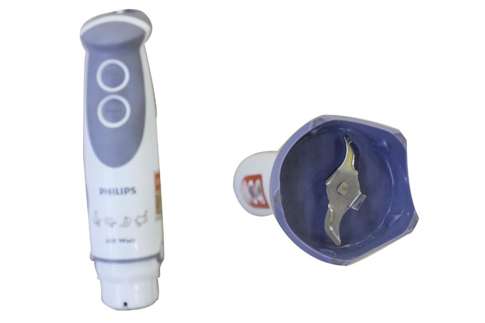 cầm tay Philips HR1361, ly nhựa kháng vỡ 0.5L, lưỡi dao thép siêu bền