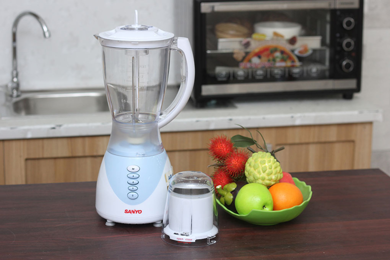Máy xay sinh tố Sanyo 1.5 lít SB-KF319 - Thiết kế đẹp