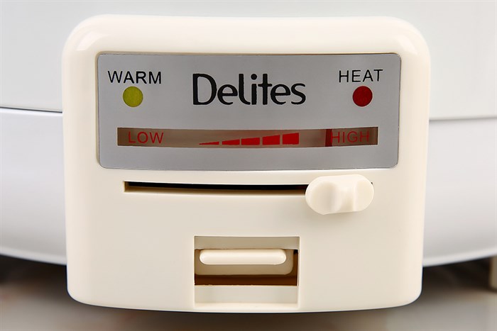 Nồi lẩu điện Delites CBR45-90 4.5 lít Màu Trắng