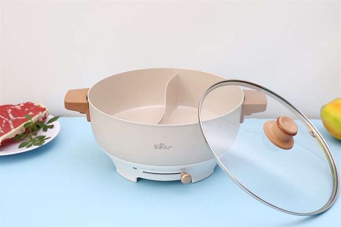 Nồi lẩu điện Bear DHG -C50K1 5 lít Màu Nâu