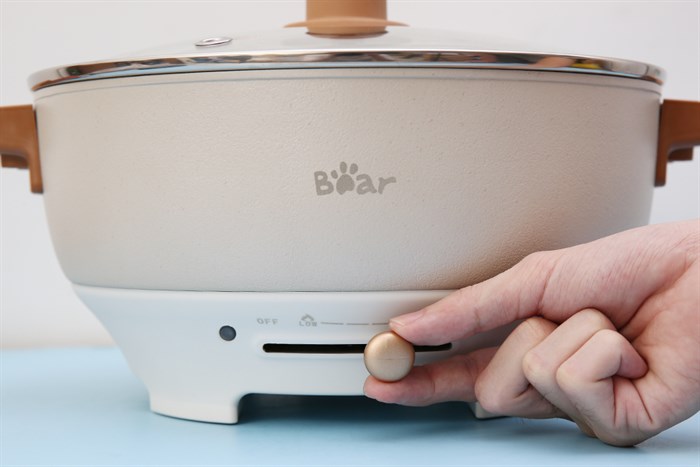 Nồi lẩu điện Bear DHG -C50K1 5 lít Màu Nâu