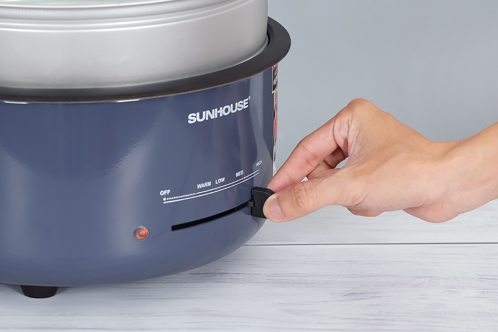 Nồi lẩu điện Sunhouse SHD4524 3.5 lít Màu Xanh Dương
