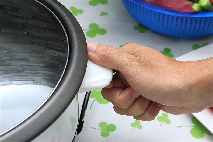 Nồi lẩu điện Goldsun MC-GAL30 3 lít Màu Trắng