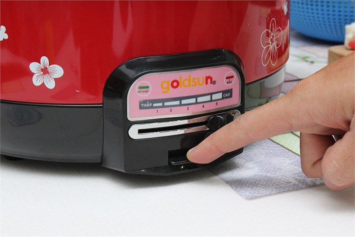 Nồi lẩu điện Goldsun MC-GAL30 3 lít Màu Đỏ