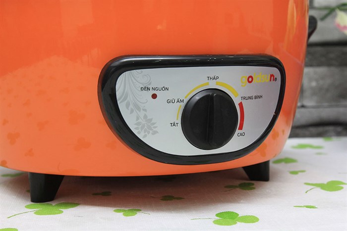 Nồi lẩu điện Goldsun MC-GBB100 3 lít Cam Màu Cam