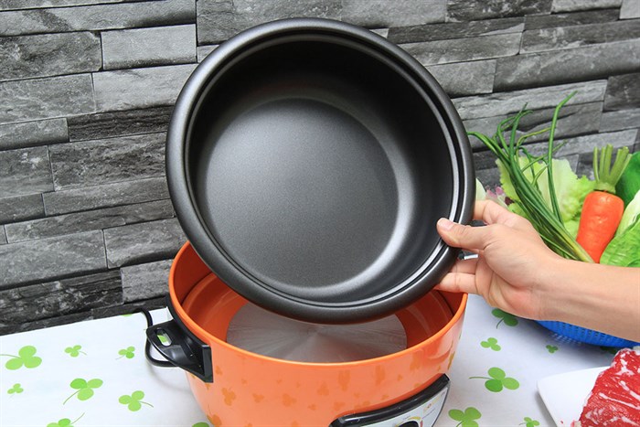 Nồi lẩu điện Goldsun MC-GBB100 3 lít Cam Màu Cam