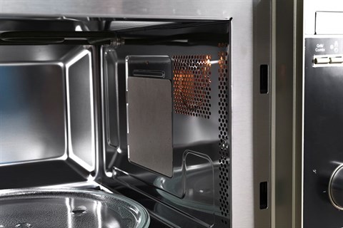 Khoang lò bằng thép không gỉ, có đèn chiếu sáng - Lò vi sóng Teka MWE 210G 21 lít
