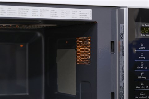 Khoang lò dễ lau chùi, đèn chiếu sáng tiện lợi - Lò vi sóng Panasonic NN-GT35HMYUE