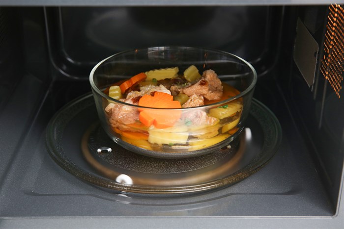 Lò vi sóng có nướng BlueStone MOB-7755 25 lít Màu Đen