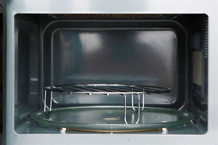 Lò vi sóng có nướng Electrolux EMG20K38GWP 20 lít Màu Trắng