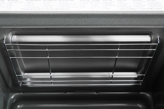 Lò vi sóng có nướng Panasonic NN-GT65JBYUE 31 lít Màu Đen