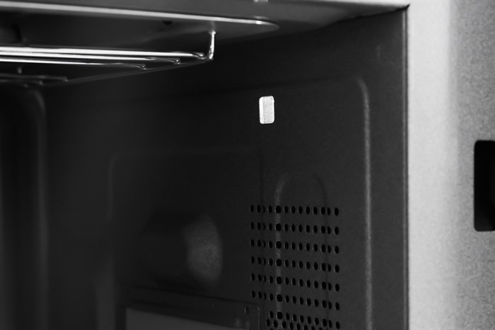 Lò vi sóng có nướng Panasonic NN-GT65JBYUE 31 lít Màu Đen