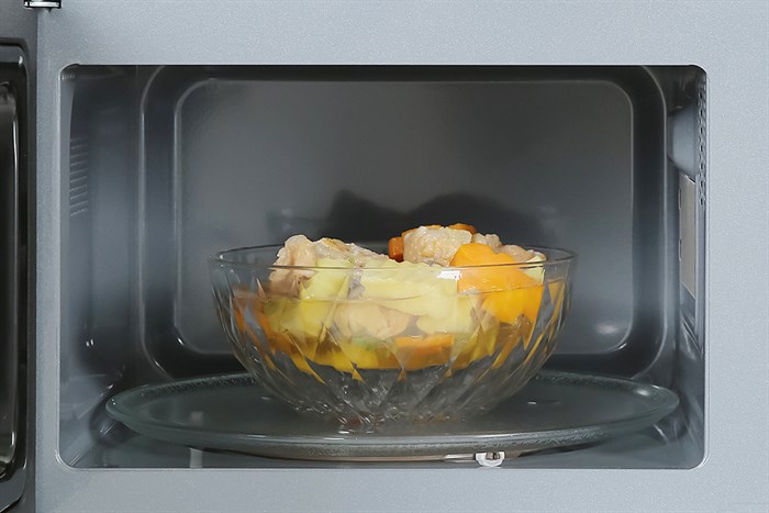 Lò vi sóng Electrolux EMM20D38GB 20 lít Màu Bạc