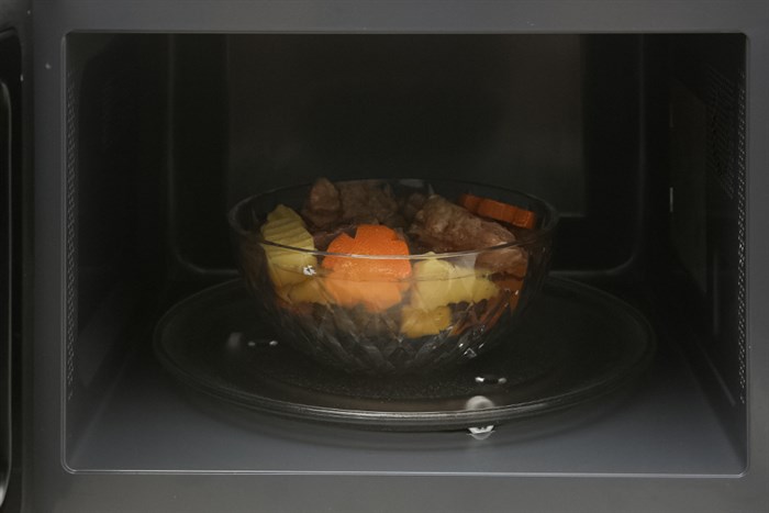 Lò vi sóng có nướng BlueStone MOB-7833 25 lít Màu Đen