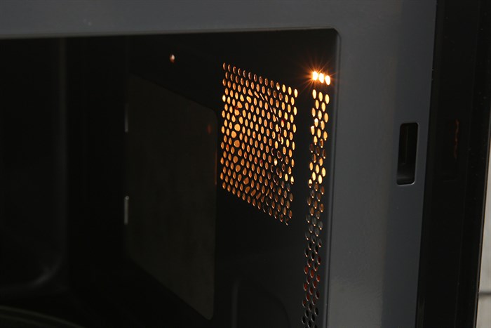 Lò vi sóng có nướng BlueStone MOB-7833 25 lít Màu Đen