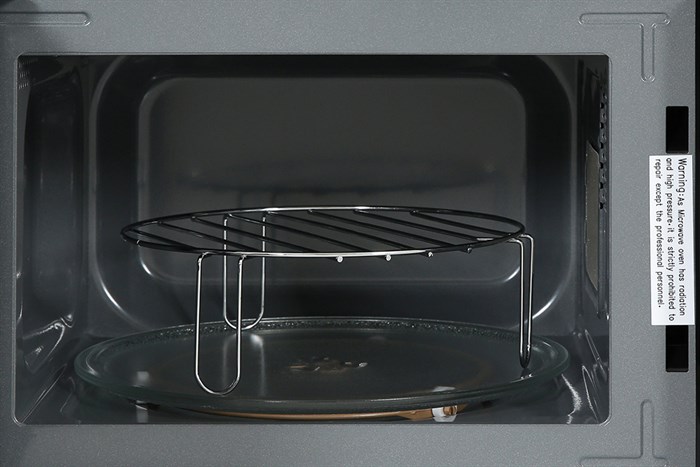 Lò vi sóng có nướng Electrolux EMG20K22B 20 lít Màu Đen