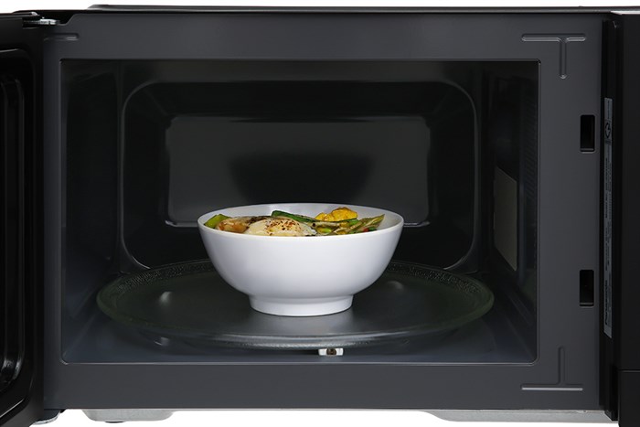 Lò vi sóng có nướng Panasonic NN-GM34NBYUE 24 lít Màu Đen