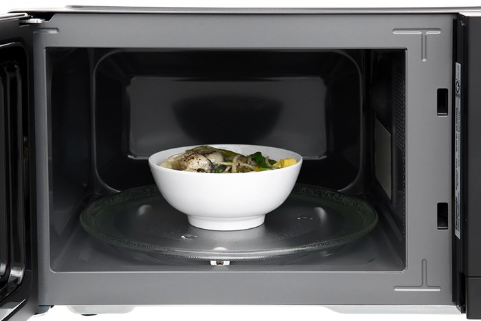 Lò vi sóng Panasonic NN-SM33NBYUE 25 lít Màu Đen