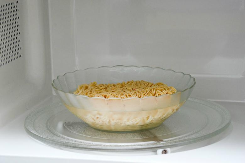 Dung tích 17 lít phù hợp với gia đình ít thành viên Dung tích 17 lít phù hợp với gia đình ít thành viên