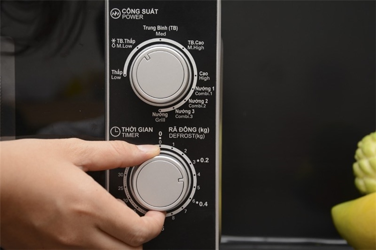 Lò vi sóng có nướng Sharp R-G222VN-S 20 lít Màu Xám