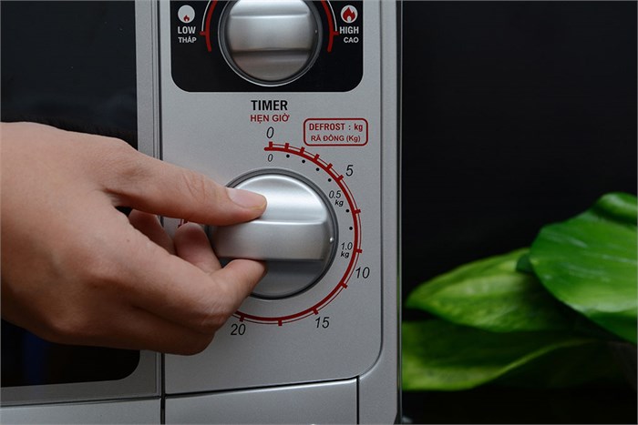 Lò vi sóng Sharp R-20A1(S)VN 22 lít Màu Đen - Xám