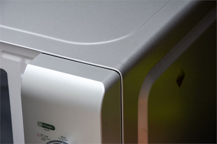 Lò vi sóng Sanyo có nướng EM-G2182V, 20 lít