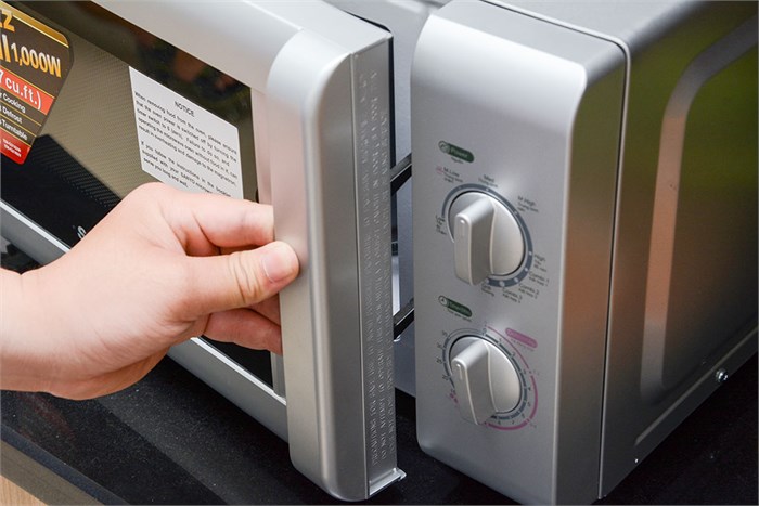 Lò vi sóng Sanyo có nướng EM-G2182V, 20 lít