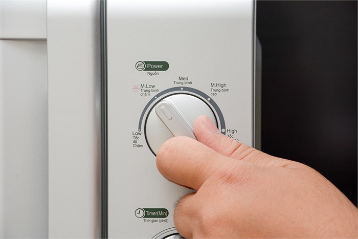 Lò vi sóng Sanyo có nướng EM-G2182V, 20 lít