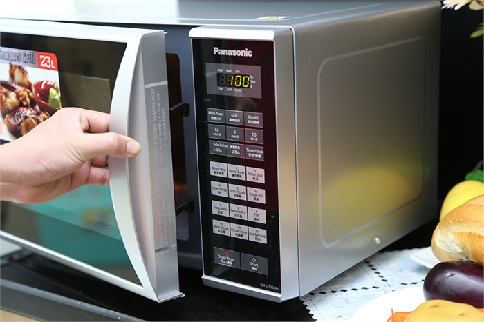 Lò vi sóng Panasonic PALM-NN-GT353MYUE 23 lít Màu Bạc