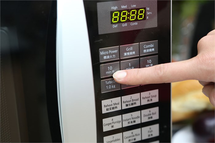 Lò vi sóng Panasonic PALM-NN-GT353MYUE 23 lít Màu Bạc