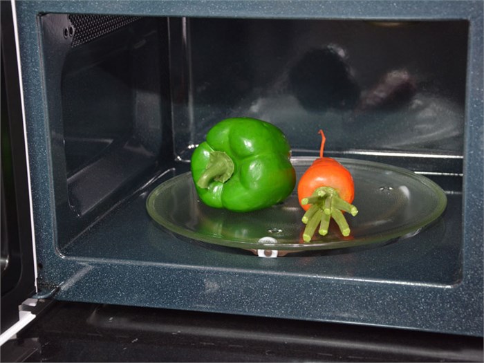 Lò vi sóng Samsung GE731K 20 lít Màu Trắng - Đen