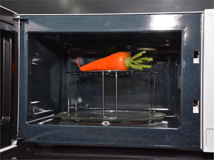 Lò vi sóng Samsung GE731K 20 lít Màu Trắng - Đen