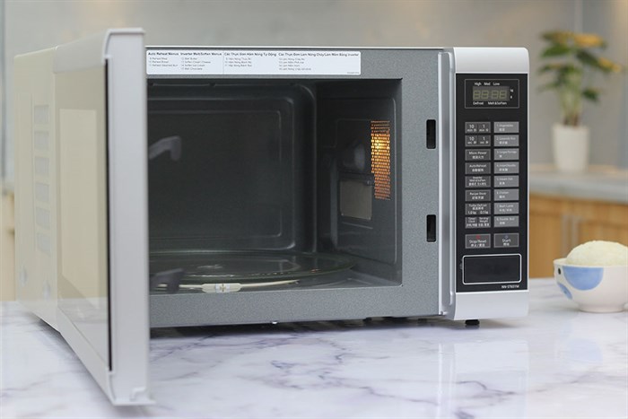 Lò vi sóng inverter Panasonic PALM-NN-ST651MYUE 32 lít Màu Xám