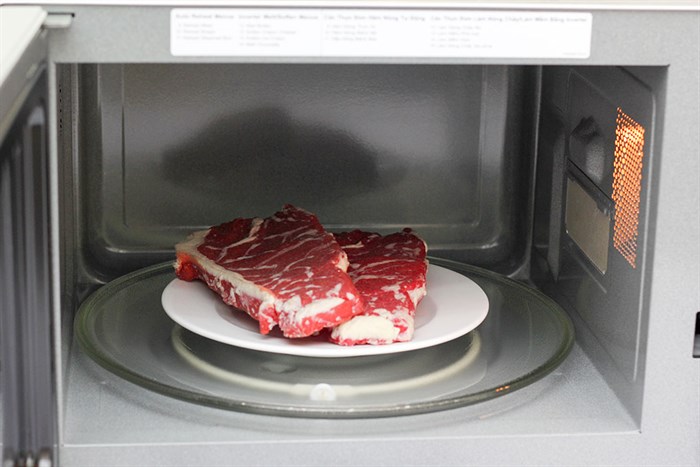 Lò vi sóng inverter Panasonic PALM-NN-ST651MYUE 32 lít Màu Xám