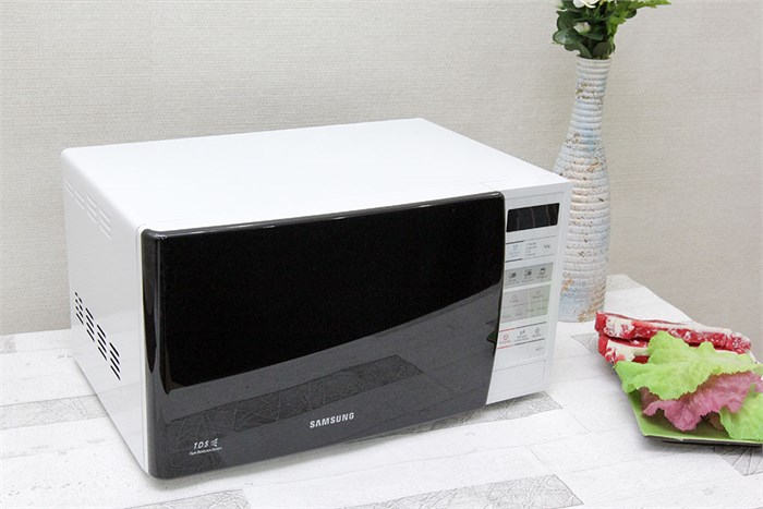 Lò vi sóng Samsung ME731K 20 lít Màu Trắng - Bạc