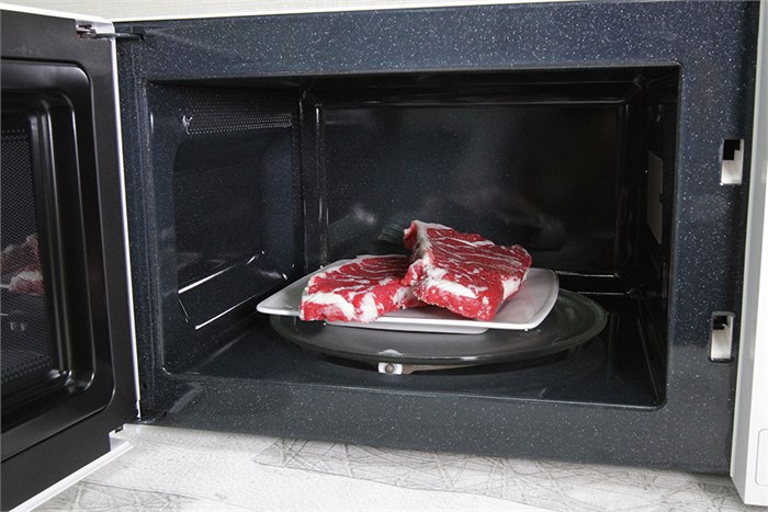 Lò vi sóng Samsung ME731K 20 lít Màu Trắng - Bạc