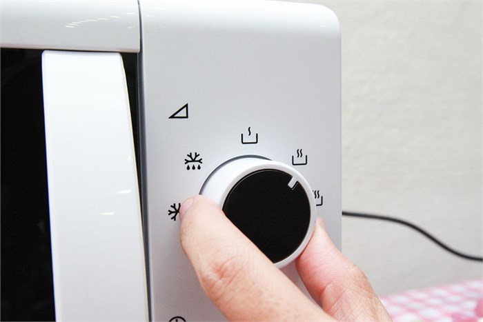 Lò vi sóng Electrolux EMM2009W 20 lít Màu Trắng