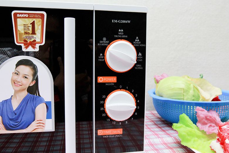 Nút xoay điều chỉnh có tiếng Việt, dễ thao tác Nút xoay điều chỉnh có tiếng Việt, dễ thao tác