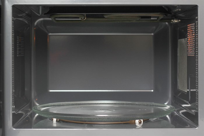 Lò vi sóng có nướng Electrolux EMM2318X 23 lít Màu Đen