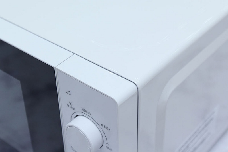 Lò vi sóng Electrolux EMM2022MW 20 lít