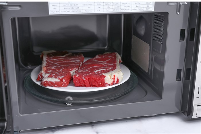 Lò vi sóng có nướng Electrolux EMS2027GX 20 lít Màu Xám