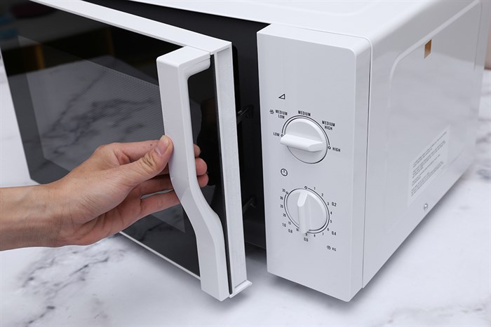Lò vi sóng Electrolux EMM2322MW 23 lít Màu Trắng