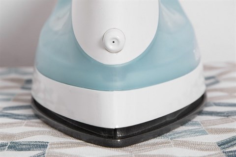 Bàn ủi hơi nước Tefal FV1424L0