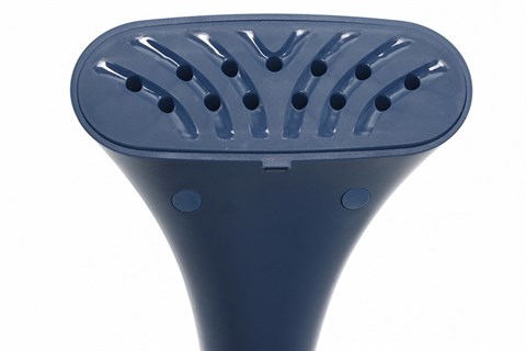 Mặt đế bàn ủi bằng silicon với kích thước lớn hơn 25 % của bàn ủi hơi nước Philips GC518