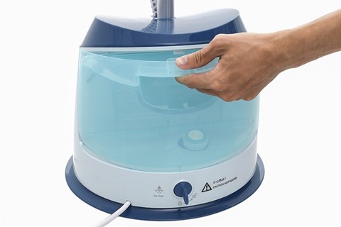 Dung tích bình chứa nước lên đến 1.4 lít trên bàn ủi hơi nước Philips GC518