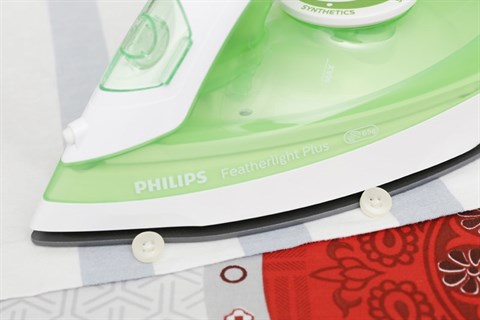 Rãnh cúc - Bàn ủi hơi nước Philips GC1426/79