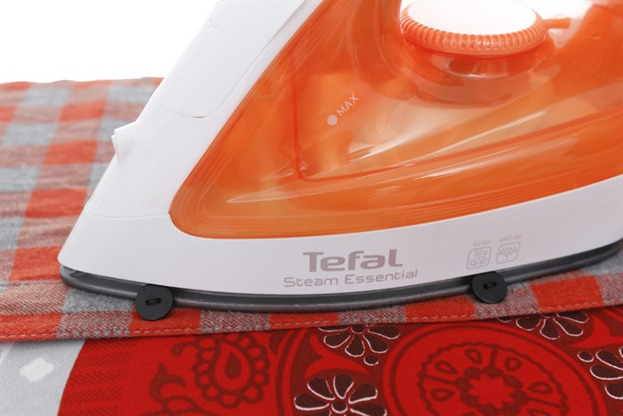 Bàn ủi hơi nước Tefal FV1022T0 1310W Màu Trắng - Cam