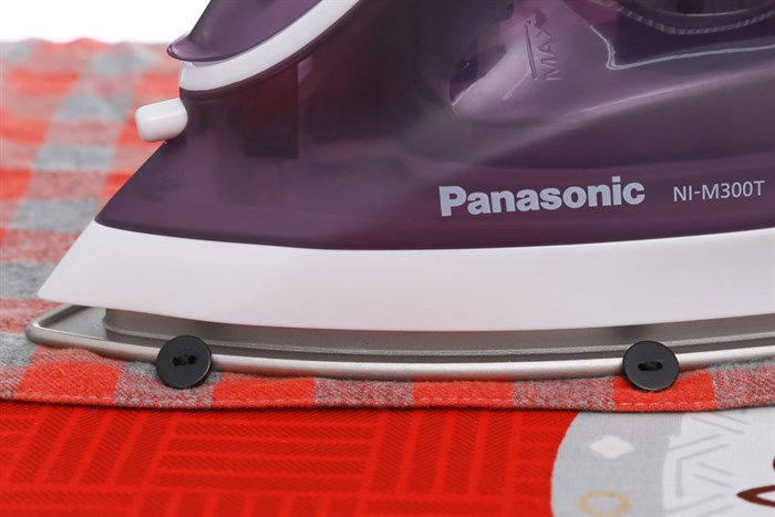 Bàn ủi hơi nước Panasonic NI-M300TVRA 1800W Màu Tím